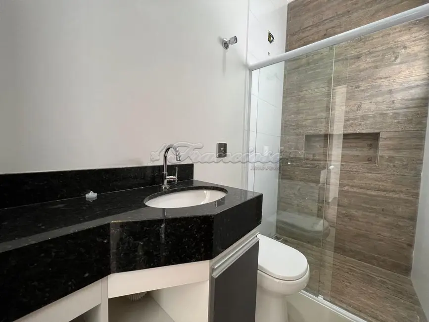 Casa de Condomínio com 3 quartos à venda, 200m2 em Vila Progresso, Itapetininga - SP - imagem 5 Foto 5 de Casa de Condomínio com 3 quartos à venda, 200m2 em Vila Progresso, Itapetininga - SP