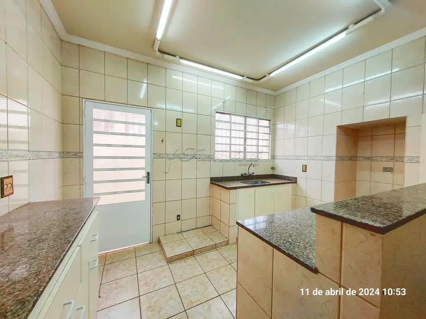 Foto 5 de Casa com 3 quartos para alugar, 290m2 em Centro, Itapetininga - SP