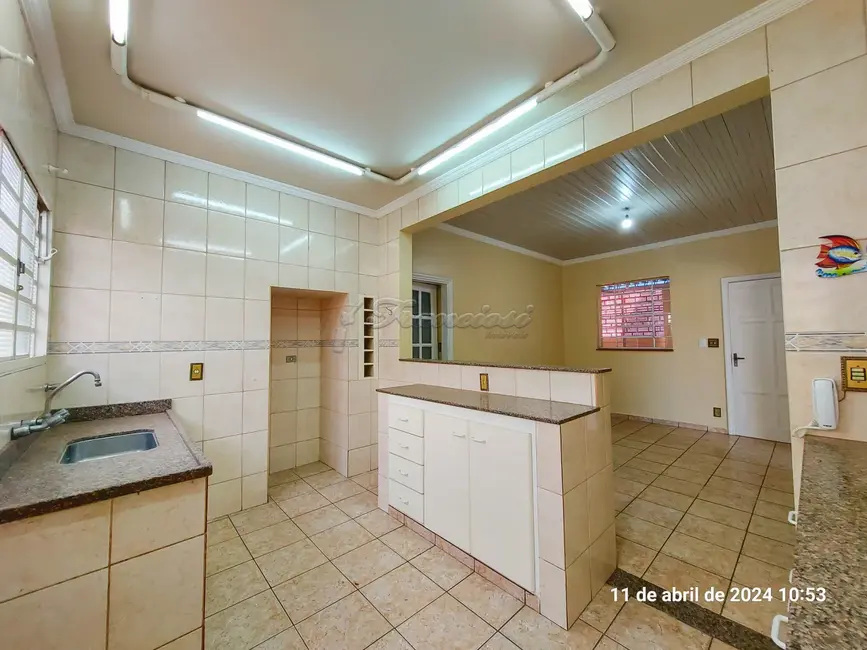 Foto 6 de Casa com 3 quartos para alugar, 290m2 em Centro, Itapetininga - SP