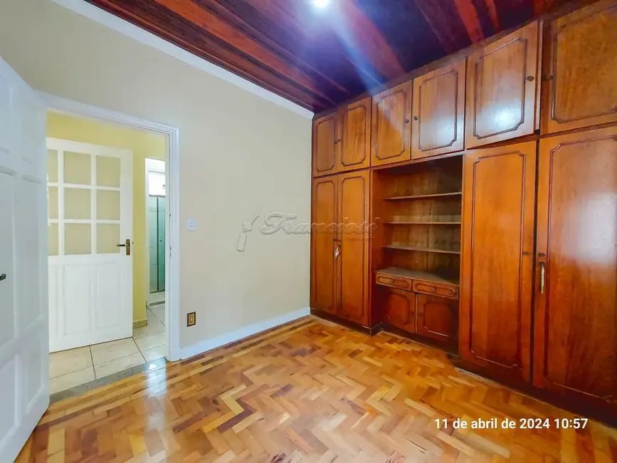 Foto 8 de Casa com 3 quartos para alugar, 290m2 em Centro, Itapetininga - SP