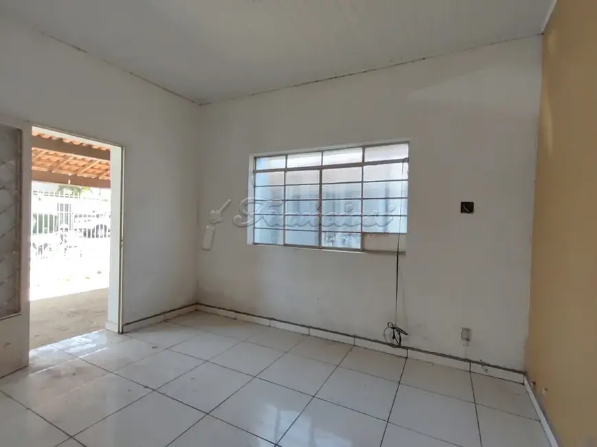 Foto 2 de Casa com 3 quartos para alugar, 244m2 em Centro, Itapetininga - SP