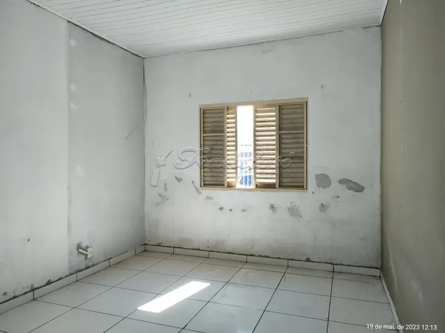 Casa com 3 quartos para alugar, 244m2 em Centro, Itapetininga - SP - imagem 3 Foto 3 de Casa com 3 quartos para alugar, 244m2 em Centro, Itapetininga - SP