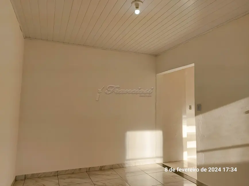 Casa com 3 quartos para alugar, 139m2 em Centro, Itapetininga - SP - imagem 4 Foto 4 de Casa com 3 quartos para alugar, 139m2 em Centro, Itapetininga - SP