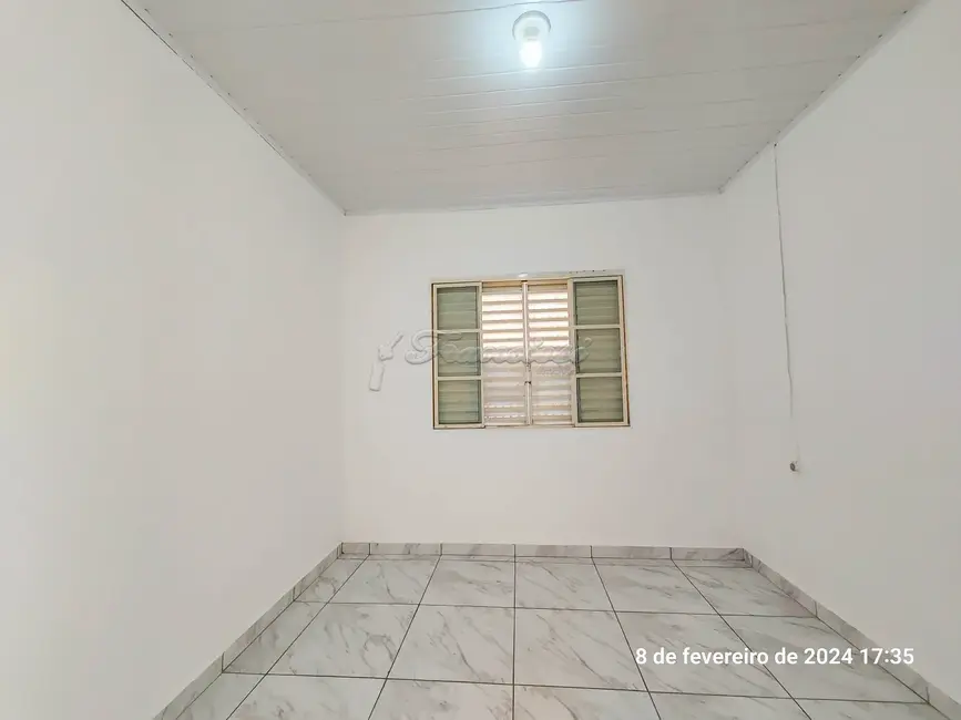 Casa com 3 quartos para alugar, 139m2 em Centro, Itapetininga - SP - imagem 6 Foto 6 de Casa com 3 quartos para alugar, 139m2 em Centro, Itapetininga - SP