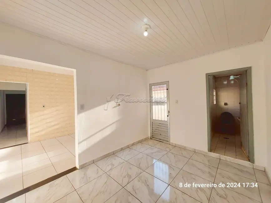 Casa com 3 quartos para alugar, 139m2 em Centro, Itapetininga - SP - imagem 3 Foto 3 de Casa com 3 quartos para alugar, 139m2 em Centro, Itapetininga - SP