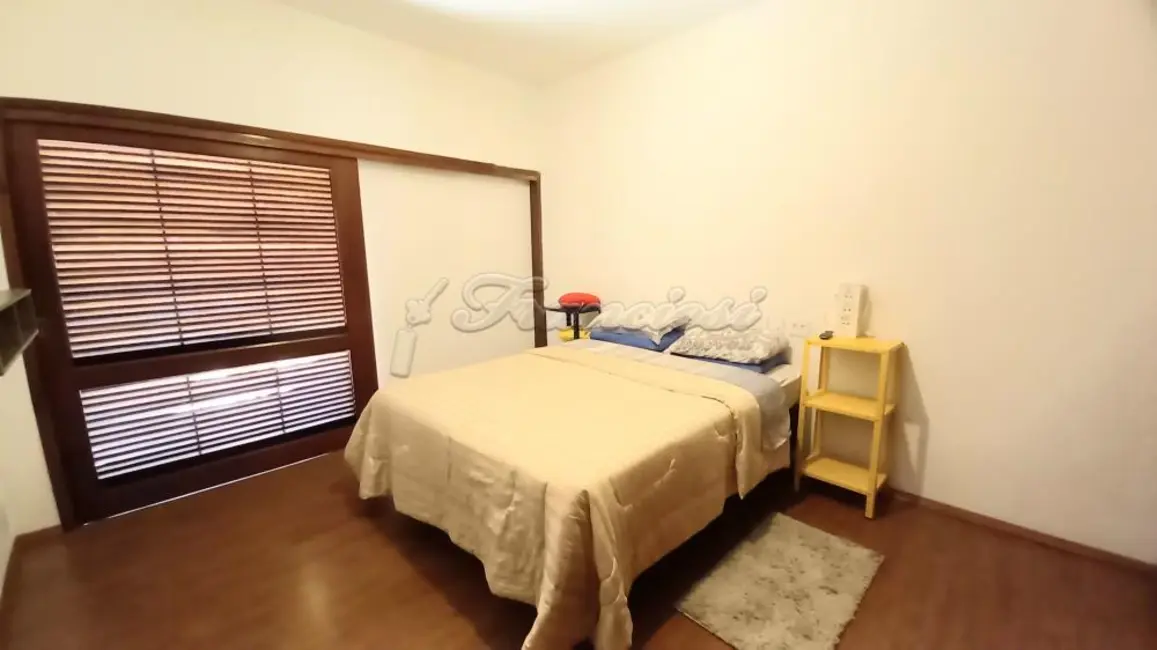 Casa com 4 quartos à venda, 1300m2 em Vila Barth, Itapetininga - SP - imagem 8 Foto 8 de Casa com 4 quartos à venda, 1300m2 em Vila Barth, Itapetininga - SP