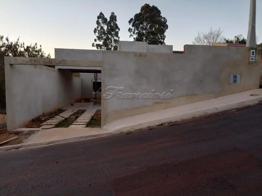 Foto 1 de Casa com 3 quartos à venda, 262m2 em Vila Serafim, Itapetininga - SP