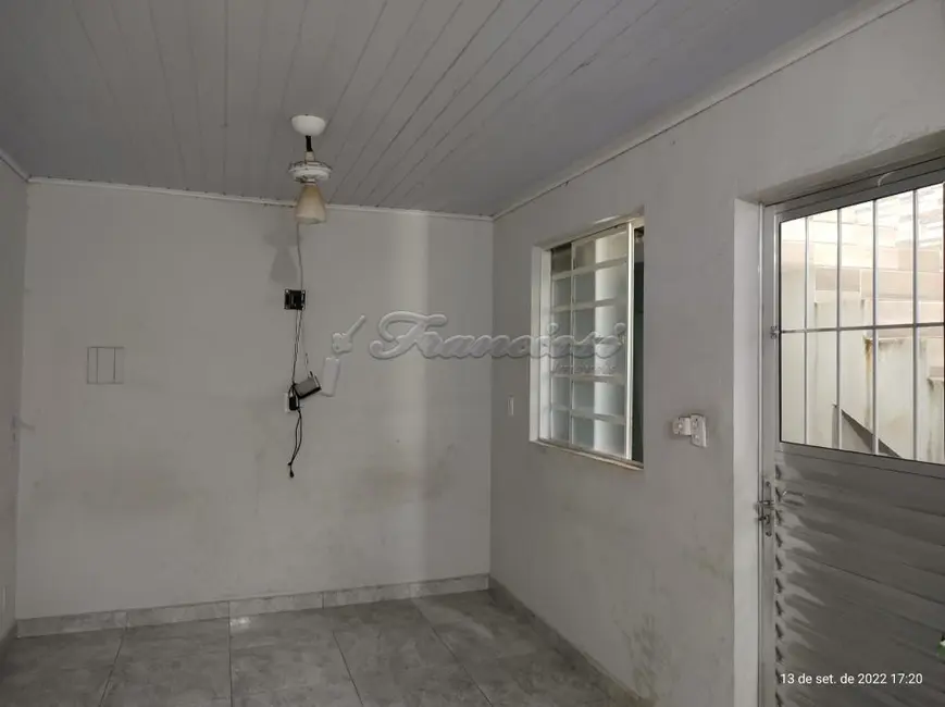 Casa com 2 quartos à venda, 145m2 em Itapetininga - SP - imagem 3 Foto 3 de Casa com 2 quartos à venda, 145m2 em Itapetininga - SP