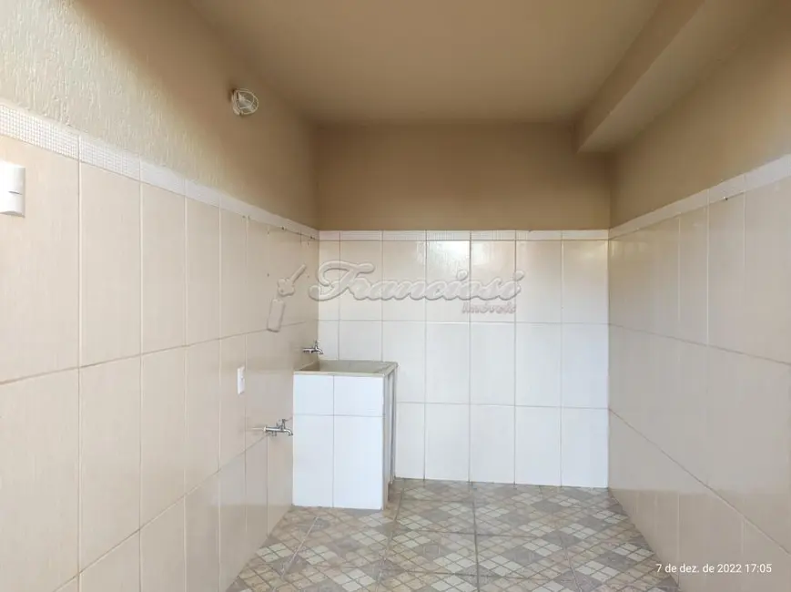 Casa com 2 quartos à venda, 150m2 em Vila Santana, Itapetininga - SP - imagem 5 Foto 5 de Casa com 2 quartos à venda, 150m2 em Vila Santana, Itapetininga - SP