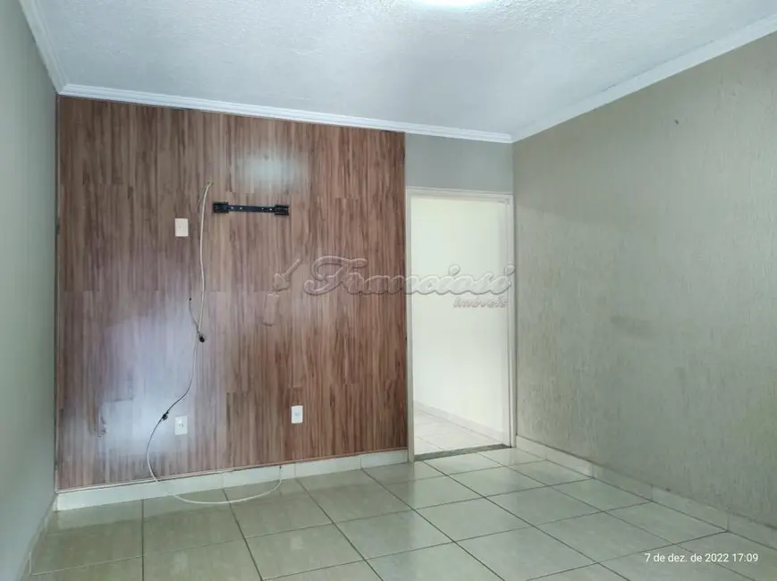Casa com 2 quartos à venda, 150m2 em Vila Santana, Itapetininga - SP - imagem 6 Foto 6 de Casa com 2 quartos à venda, 150m2 em Vila Santana, Itapetininga - SP