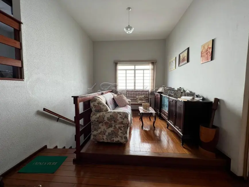 Casa com 6 quartos à venda, 344m2 em Vila Rosa, Itapetininga - SP - imagem 3 Foto 3 de Casa com 6 quartos à venda, 344m2 em Vila Rosa, Itapetininga - SP