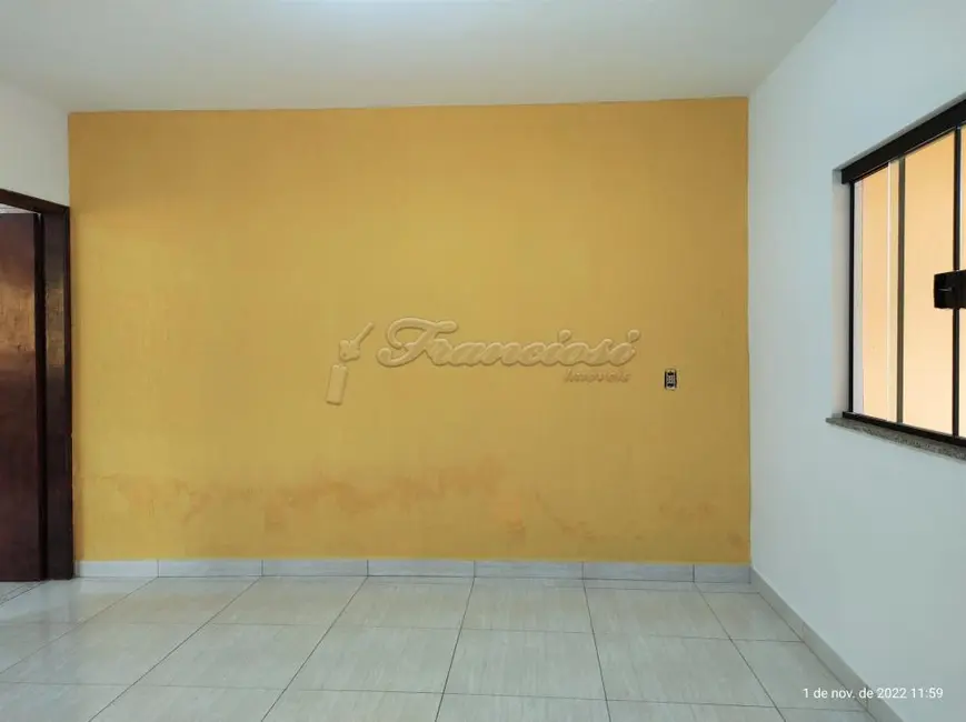 Foto 1 de Casa com 2 quartos à venda, 117m2 em Vila Carolina, Itapetininga - SP