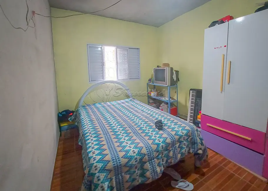 Casa com 4 quartos à venda, 140m2 em Parque São Bento, Itapetininga - SP - imagem 5 Foto 5 de Casa com 4 quartos à venda, 140m2 em Parque São Bento, Itapetininga - SP