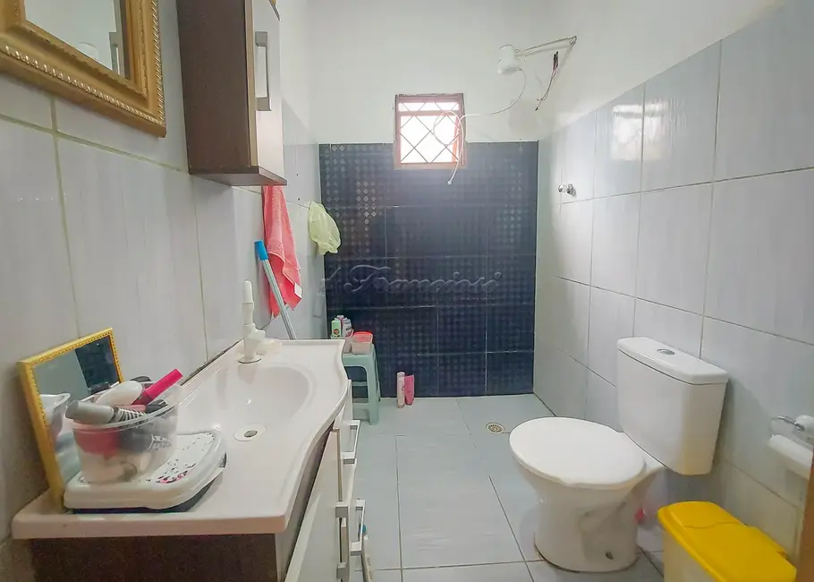 Casa com 4 quartos à venda, 140m2 em Parque São Bento, Itapetininga - SP - imagem 6 Foto 6 de Casa com 4 quartos à venda, 140m2 em Parque São Bento, Itapetininga - SP