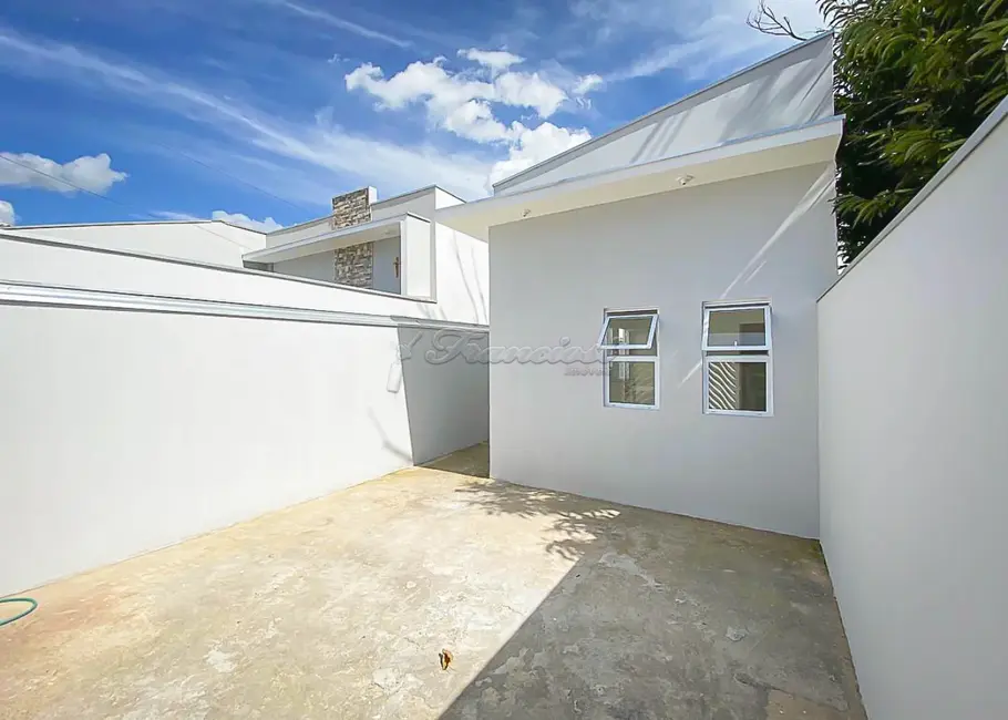 Foto 1 de Casa com 2 quartos à venda, 125m2 em Itapetininga - SP