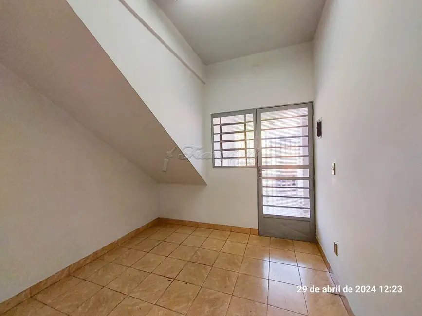 Foto 1 de Casa com 1 quarto para alugar, 49m2 em Centro, Itapetininga - SP