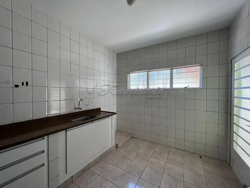 Casa com 2 quartos à venda, 250m2 em Jardim Maricota, Itapetininga - SP - imagem 7 Foto 7 de Casa com 2 quartos à venda, 250m2 em Jardim Maricota, Itapetininga - SP