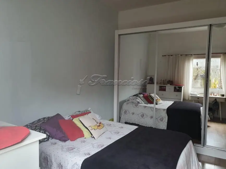 Casa com 1 quarto à venda, 130m2 em Vila Grace, Itapetininga - SP - imagem 7 Foto 7 de Casa com 1 quarto à venda, 130m2 em Vila Grace, Itapetininga - SP