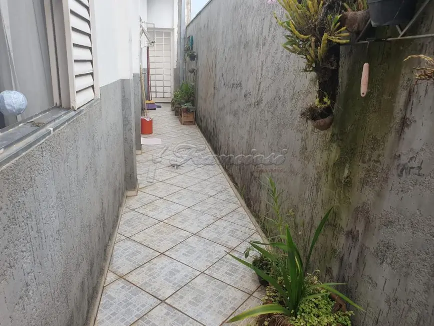 Casa com 1 quarto à venda, 130m2 em Vila Grace, Itapetininga - SP - imagem 9 Foto 9 de Casa com 1 quarto à venda, 130m2 em Vila Grace, Itapetininga - SP