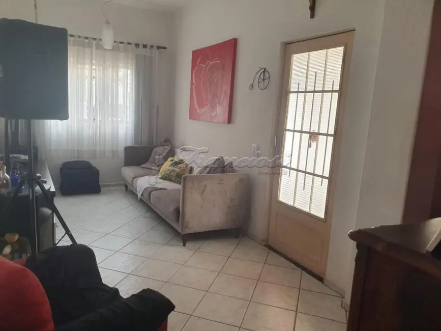 Casa com 1 quarto à venda, 130m2 em Vila Grace, Itapetininga - SP - imagem 2 Foto 2 de Casa com 1 quarto à venda, 130m2 em Vila Grace, Itapetininga - SP