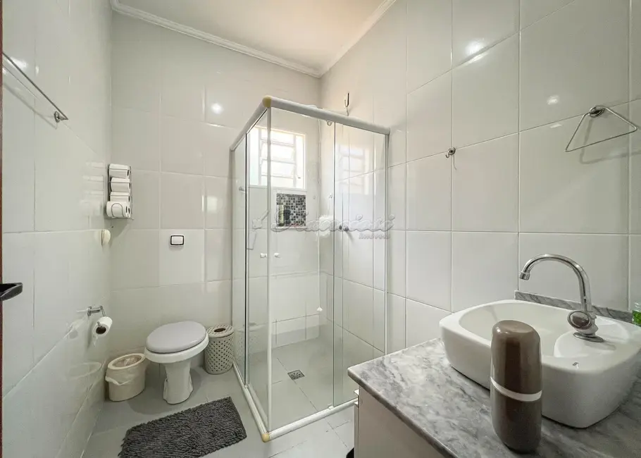 Casa com 3 quartos à venda, 240m2 em Itapetininga - SP - imagem 8 Foto 8 de Casa com 3 quartos à venda, 240m2 em Itapetininga - SP