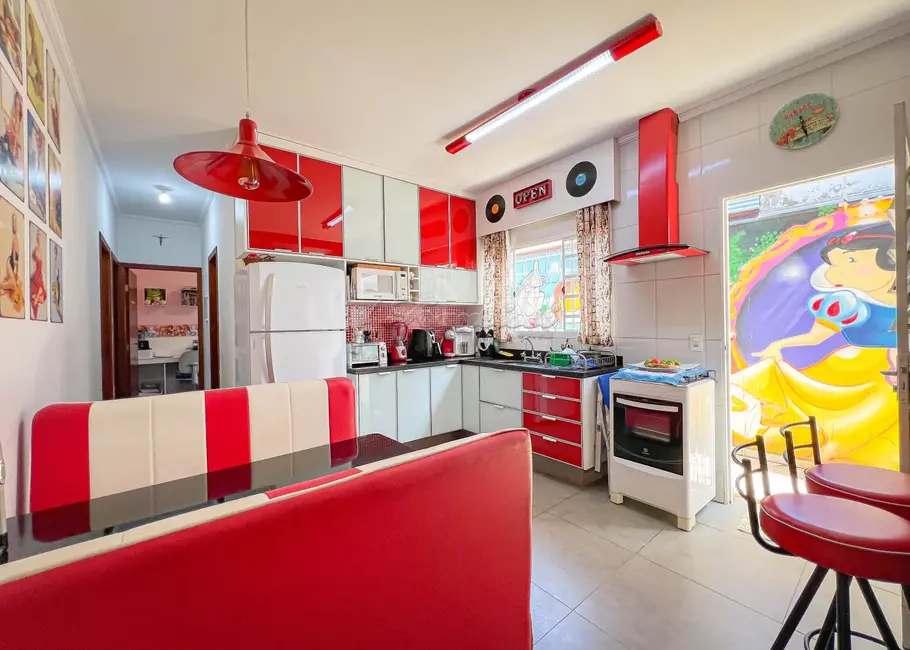 Casa com 3 quartos à venda, 240m2 em Itapetininga - SP - imagem 5 Foto 5 de Casa com 3 quartos à venda, 240m2 em Itapetininga - SP