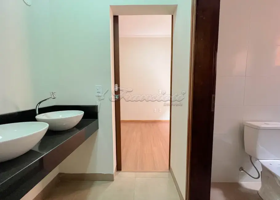 Casa de Condomínio com 3 quartos à venda, 173m2 em Jardim Marabá, Itapetininga - SP - imagem 8 Foto 8 de Casa de Condomínio com 3 quartos à venda, 173m2 em Jardim Marabá, Itapetininga - SP