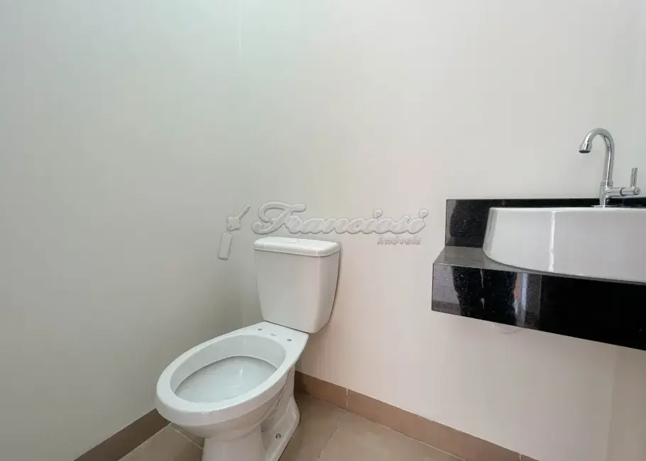 Casa de Condomínio com 3 quartos à venda, 173m2 em Jardim Marabá, Itapetininga - SP - imagem 4 Foto 4 de Casa de Condomínio com 3 quartos à venda, 173m2 em Jardim Marabá, Itapetininga - SP