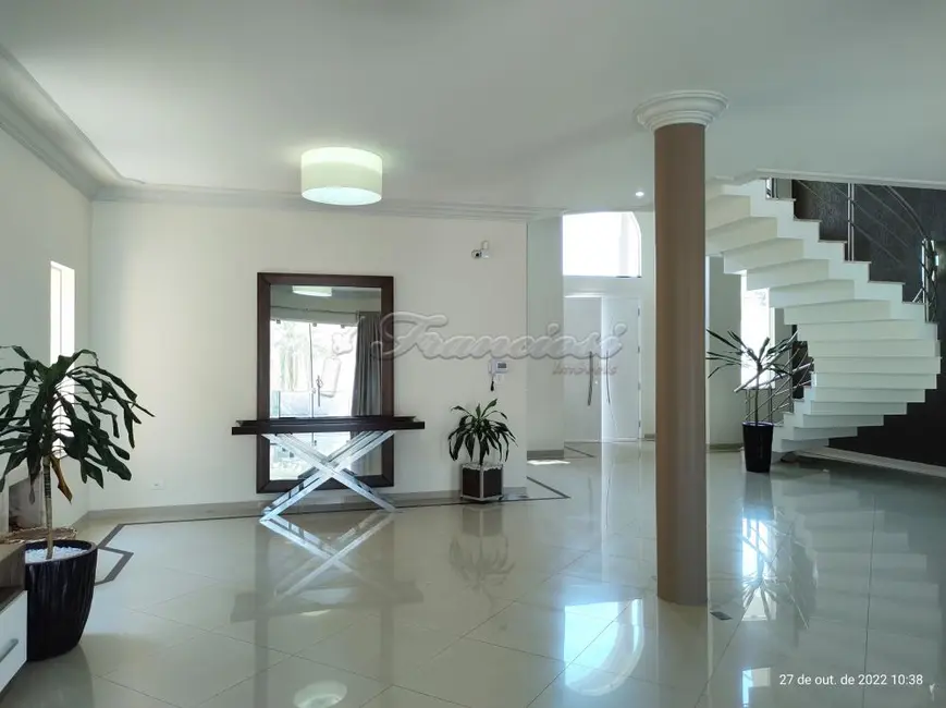 Casa com 2 quartos para alugar, 600m2 em Itapetininga - SP - imagem 5 Foto 5 de Casa com 2 quartos para alugar, 600m2 em Itapetininga - SP