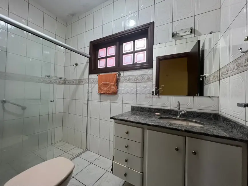 Casa com 3 quartos à venda, 300m2 em Jardim Itália, Itapetininga - SP - imagem 6 Foto 6 de Casa com 3 quartos à venda, 300m2 em Jardim Itália, Itapetininga - SP