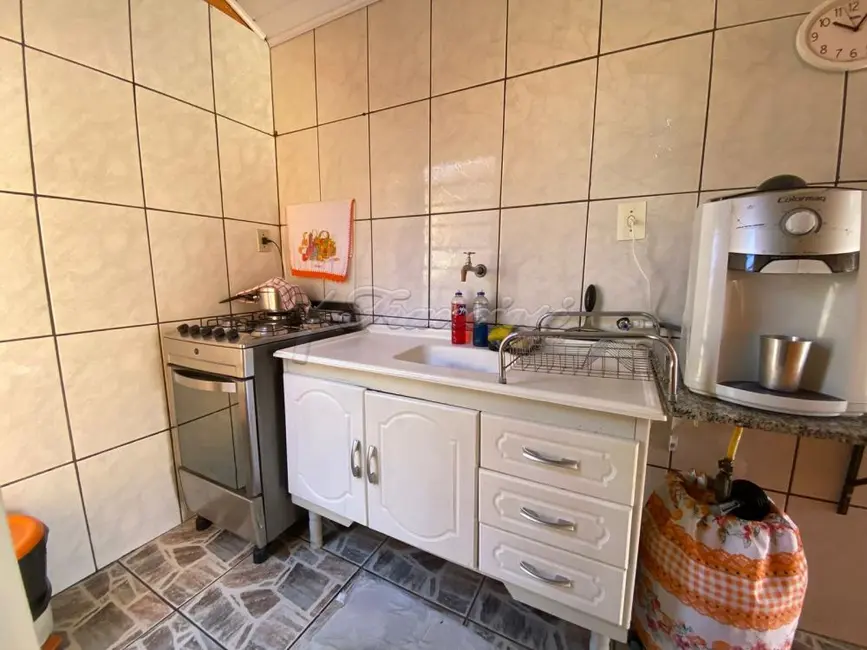 Casa com 2 quartos à venda, 200m2 em Itapetininga - SP - imagem 3 Foto 3 de Casa com 2 quartos à venda, 200m2 em Itapetininga - SP