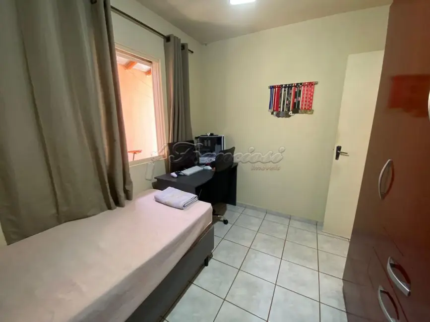 Casa com 2 quartos à venda, 200m2 em Itapetininga - SP - imagem 7 Foto 7 de Casa com 2 quartos à venda, 200m2 em Itapetininga - SP