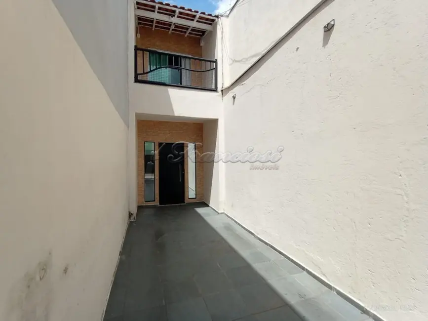 Foto 1 de Casa com 3 quartos para alugar, 94m2 em Jardim Itália, Itapetininga - SP