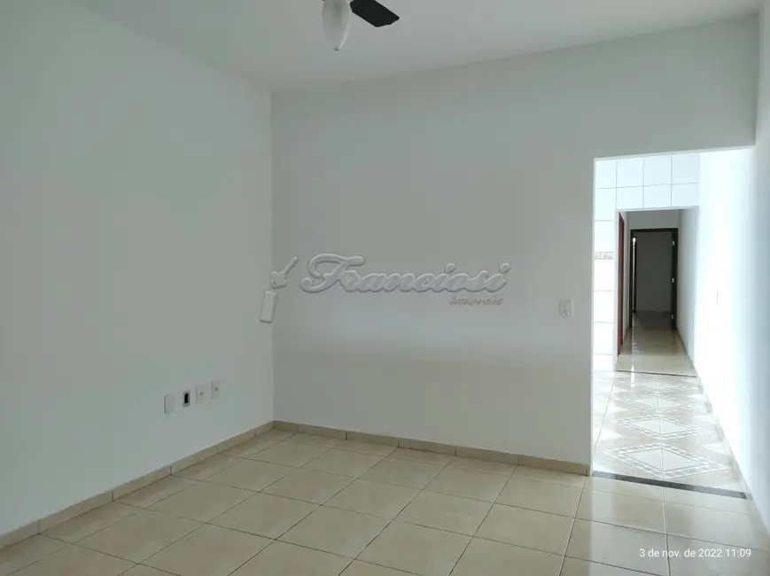 Foto 1 de Casa com 2 quartos à venda, 250m2 em Vila Mazzei, Itapetininga - SP