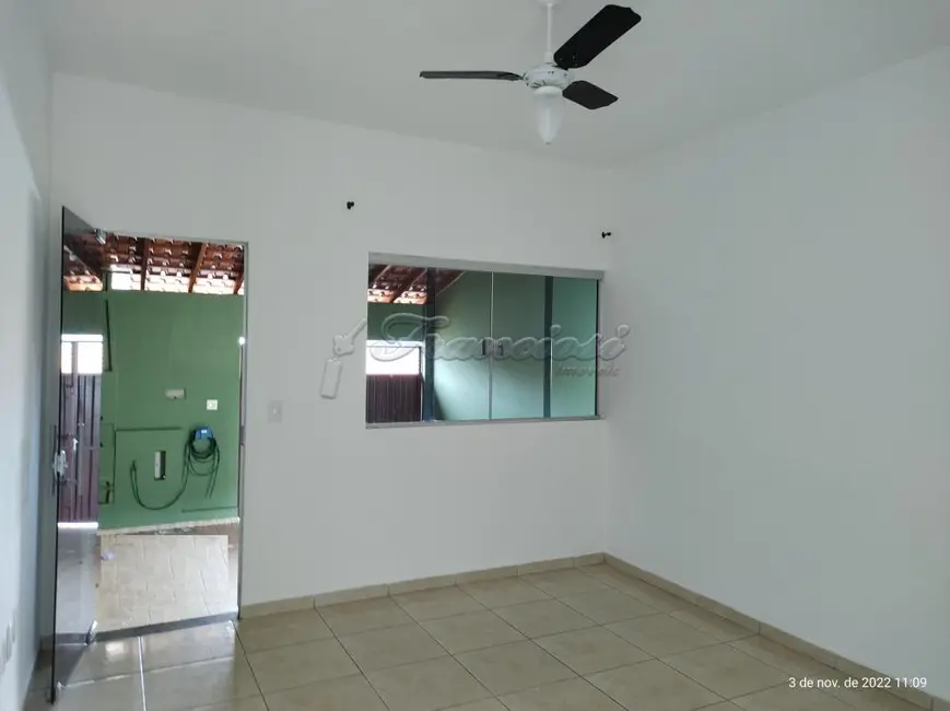 Foto 2 de Casa com 2 quartos à venda, 250m2 em Vila Mazzei, Itapetininga - SP
