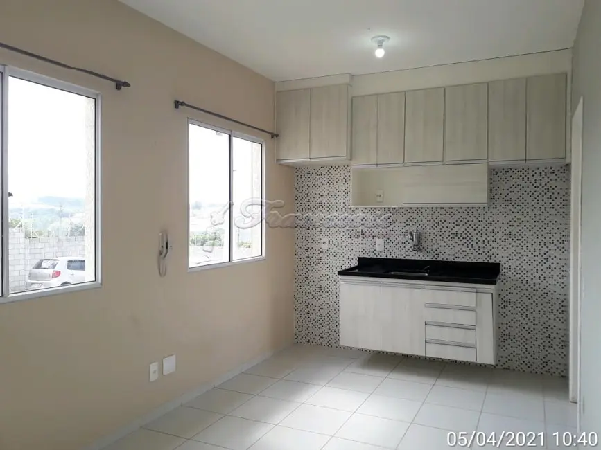Foto 3 de Casa de Condomínio com 2 quartos à venda, 45m2 em Vila Belo Horizonte, Itapetininga - SP