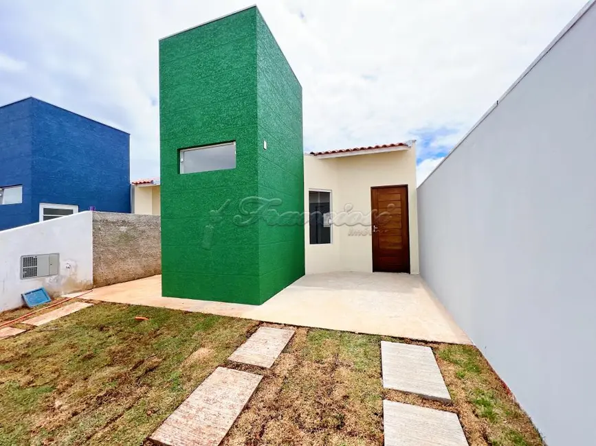 Casa de Condomínio com 2 quartos à venda, 51m2 em Jardim Bela Vista, Itapetininga - SP - imagem 1 Foto 1 de Casa de Condomínio com 2 quartos à venda, 51m2 em Jardim Bela Vista, Itapetininga - SP