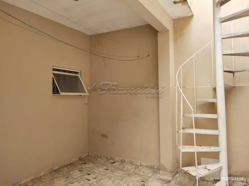 Foto 9 de Casa com 2 quartos à venda, 125m2 em Vila Serafim, Itapetininga - SP