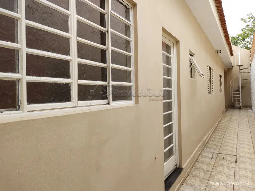 Foto 8 de Casa com 2 quartos à venda, 125m2 em Vila Serafim, Itapetininga - SP