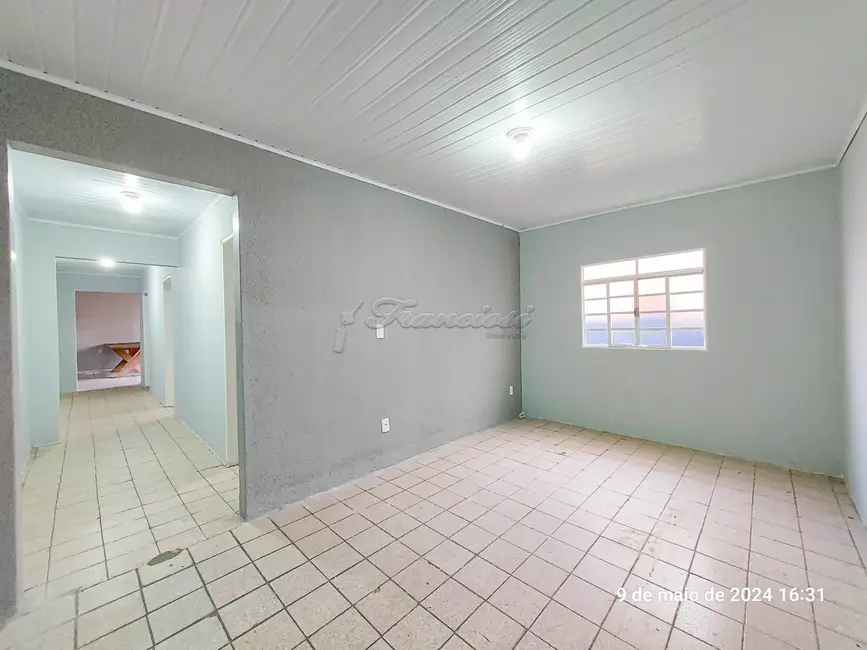 Casa com 2 quartos para alugar, 91m2 em Vila Arruda, Itapetininga - SP - imagem 4 Foto 4 de Casa com 2 quartos para alugar, 91m2 em Vila Arruda, Itapetininga - SP