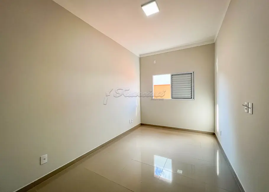 Casa de Condomínio com 3 quartos à venda, 188m2 em Vila Progresso, Itapetininga - SP - imagem 8 Foto 8 de Casa de Condomínio com 3 quartos à venda, 188m2 em Vila Progresso, Itapetininga - SP