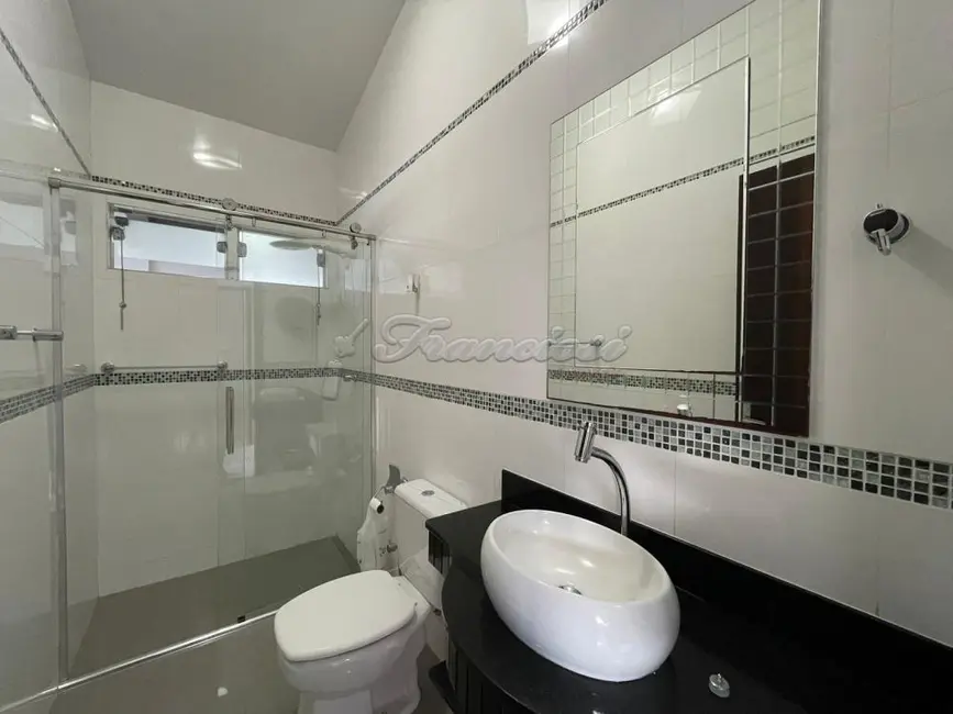 Foto 5 de Casa com 3 quartos à venda, 150m2 em Parque da Lagoa, Itapetininga - SP