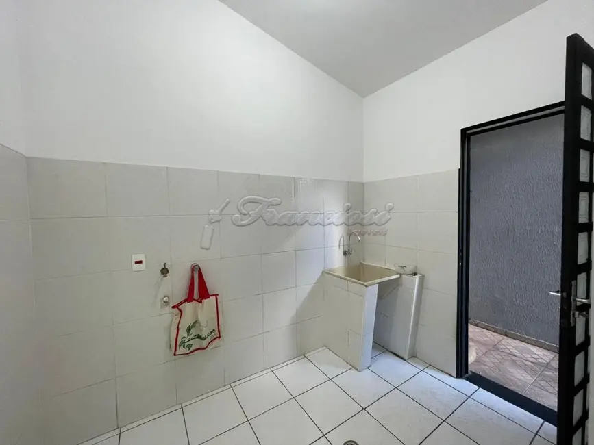 Foto 8 de Casa com 3 quartos à venda, 150m2 em Parque da Lagoa, Itapetininga - SP