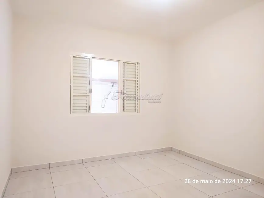 Casa com 2 quartos para alugar, 86m2 em Centro, Itapetininga - SP - imagem 4 Foto 4 de Casa com 2 quartos para alugar, 86m2 em Centro, Itapetininga - SP