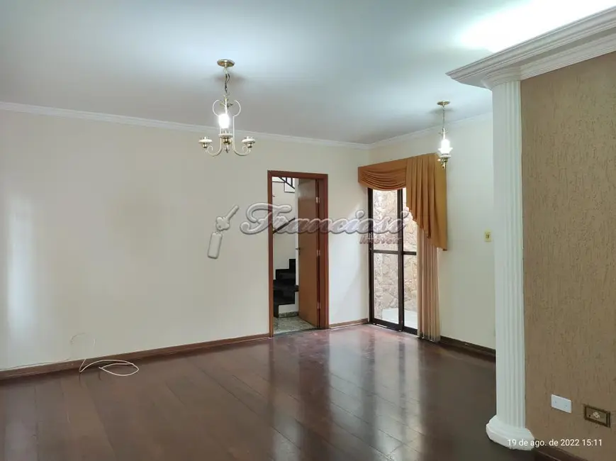 Foto 1 de Casa com 4 quartos à venda, 241m2 em Centro, Itapetininga - SP