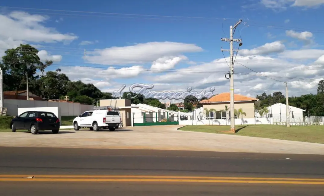 Foto 1 de Casa de Condomínio com 2 quartos à venda, 46m2 em Vila Belo Horizonte, Itapetininga - SP
