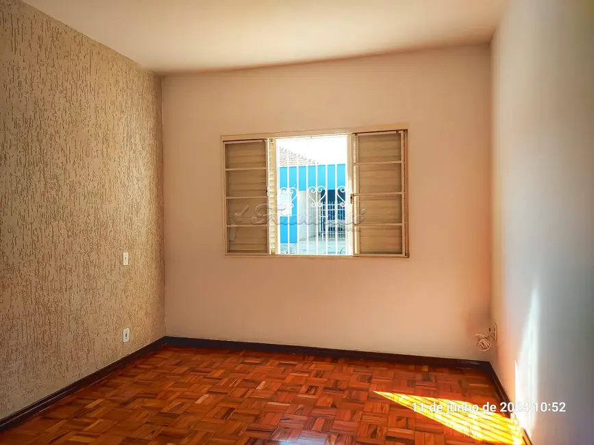 Foto 4 de Casa com 2 quartos para alugar, 120m2 em Jardim Itália, Itapetininga - SP