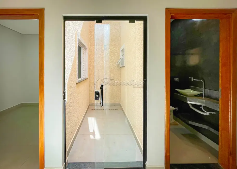 Casa de Condomínio com 3 quartos à venda, 161m2 em Jardim Marabá, Itapetininga - SP - imagem 5 Foto 5 de Casa de Condomínio com 3 quartos à venda, 161m2 em Jardim Marabá, Itapetininga - SP