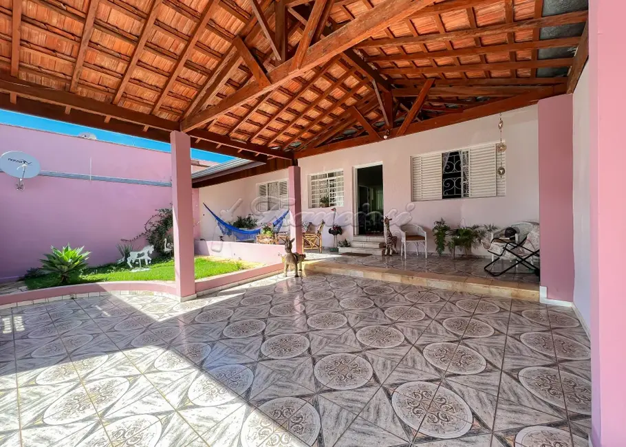 Foto 1 de Casa com 2 quartos à venda, 190m2 em Jardim Alvorada, Itapetininga - SP