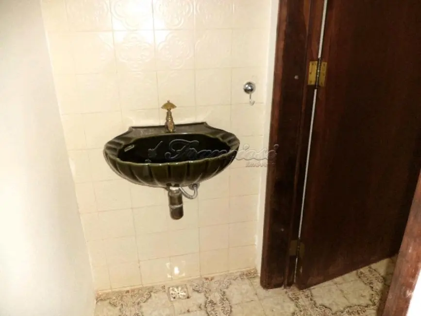 Foto 5 de Casa com 6 quartos para alugar, 1800m2 em Itapetininga - SP